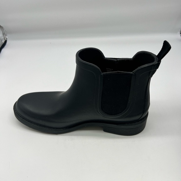 Madewell - The Chelsea Black Round Toe Pull On Rain Ankle Boots Size 7 - Picture 7 of 13